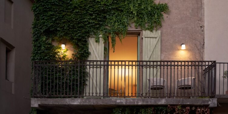 Julie Cloos Mølsgard transforma las casas medievales Inte Invitanthouse