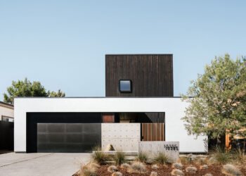 Una casa con patio en California con serenidad de inspiración japonesa