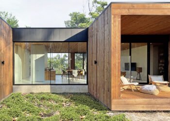 La Cadrée Perchée es una casa de montaña que interactúa con la naturaleza