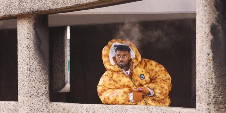 Esta semana Aldi presentó una chaqueta acolchada que parece una papa gigante.