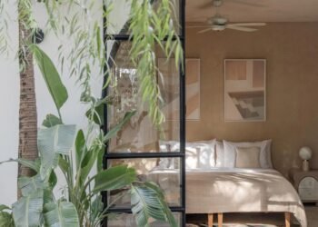 Sheila Man transforma su propia casa de Bali en casa de huéspedes dirigida por el diseño