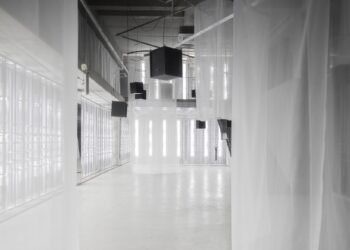 «Sistemas metabólicos» informan estanterías modulares en tienda de Guadalajara de Xpan