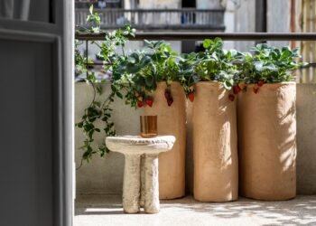 Jardineras esculpidas a mano por Grey Gardens