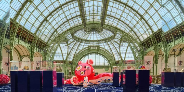 Takashi Murakami y Louis Vuitton crean un pulpo de ocho metros de altura