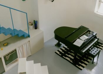 Atelier Vago transforma la capilla toscana en el espacio creativo de Pailunga