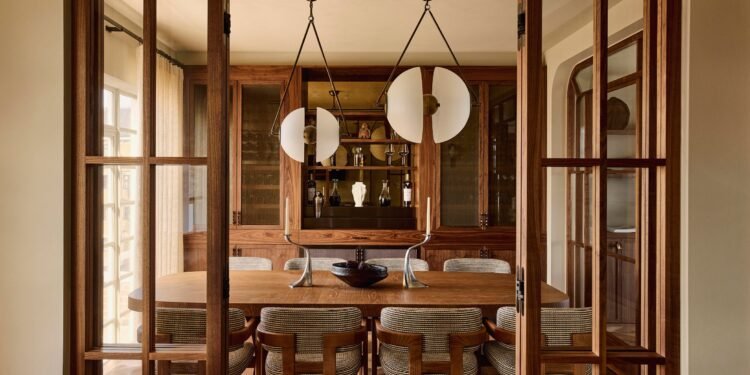 Uncanny Studio renueva y reconecta las habitaciones del ático de Londres