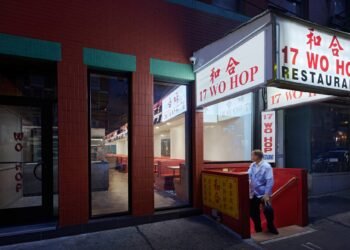 Spaced Agency utiliza colores históricos en la expansión del restaurante Chinatown