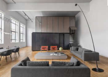 Casa MRGT es un loft donde el encanto industrial se une a la elegancia urbana