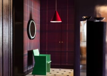 Studio Asaï combina «clasicismo con excentricidad» para un apartamento en París