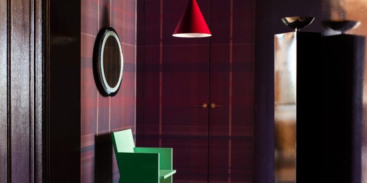 Studio Asaï combina «clasicismo con excentricidad» para un apartamento en París