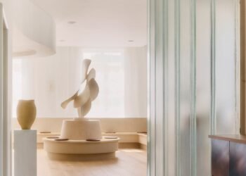 Standard Practice diseña la clínica oftalmológica de Copenhague para que funcione también como galería