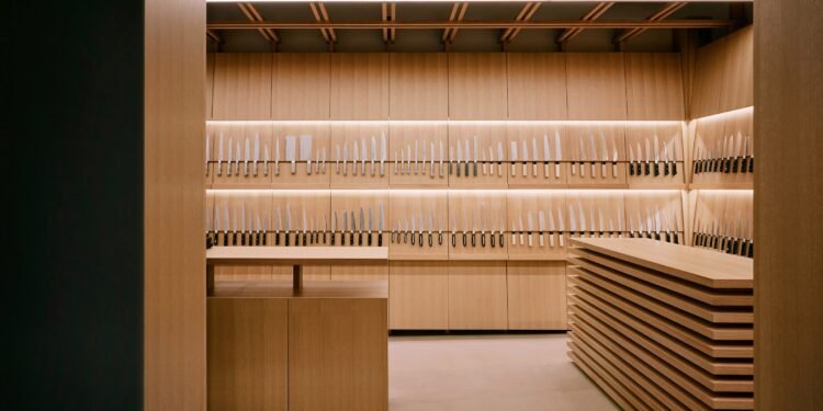 L/O diseña Tojiro Knife Gallery para «celebrar el arte» de los cuchillos japoneses