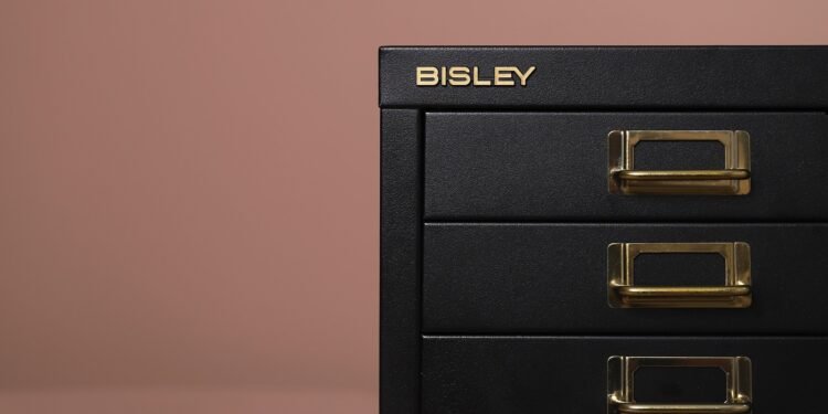 Bisley enumera cinco de sus productos en Dezeen Showroom