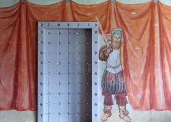 El Atelier Štěpán añade detalles metálicos al renovado edificio renacentista checo