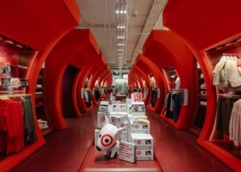 Michael Goldberg lleva a cabo "exagerado" rediseño de una tienda Target de Nueva York