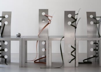 Nara Lee se inspira en la «naturaleza salvaje» de Seúl para la colección Pul de acero inoxidable