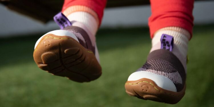 Brightland replantea los zapatos infantiles para favorecer el desarrollo de los pies jóvenes