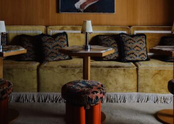 Ecru Studio diseña la pastelería de Taipei como «convergencia entre Oriente y Occidente»