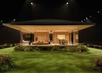 Pharrell Williams crea una casa prefabricada para el desfile de Louis Vuitton