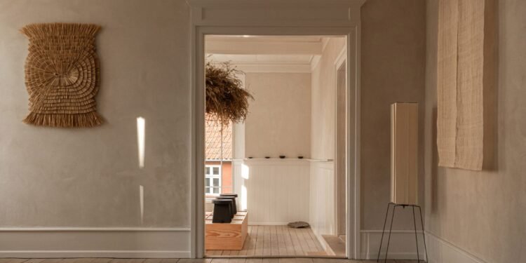 Norm Architecture recurre a la «simplicidad escandinava» para Galleri Sonja