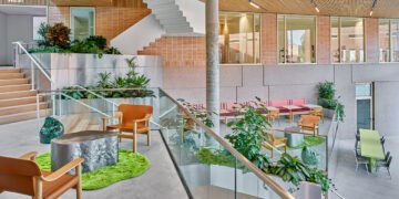 El centro de uso mixto 5TRACKS anima un vecindario de los Países Bajos