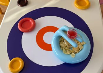 Gustaf Westman diseña un irónico Curling Bowl