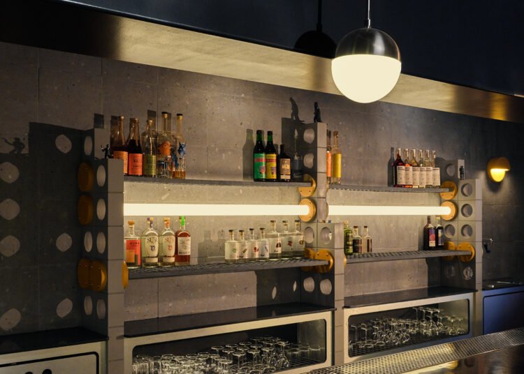 House Under Magic mezcla material para el bar Oddball en Nueva York