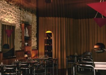 El restaurante y bar de vinos Dévo, estilo años 70, es «muy marsellés»