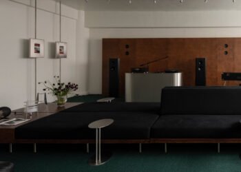 Formant Studio diseña sala de escucha modular en Ciudad de México