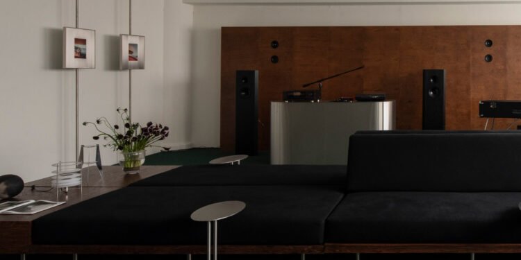 Formant Studio diseña sala de escucha modular en Ciudad de México