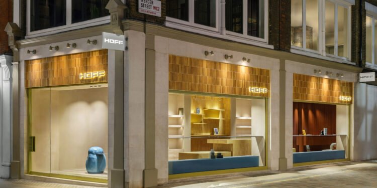El Departamento diseña tienda Hoff en Covent Garden con azulejos brillantes