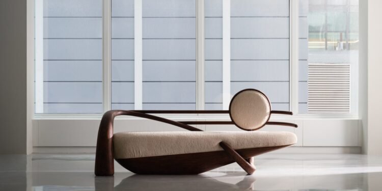 House of Santal muestra muebles del sur de Asia en una antigua oficina de Nueva York