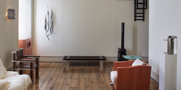 Max Radford Gallery presenta exposición de muebles en Collect 2026