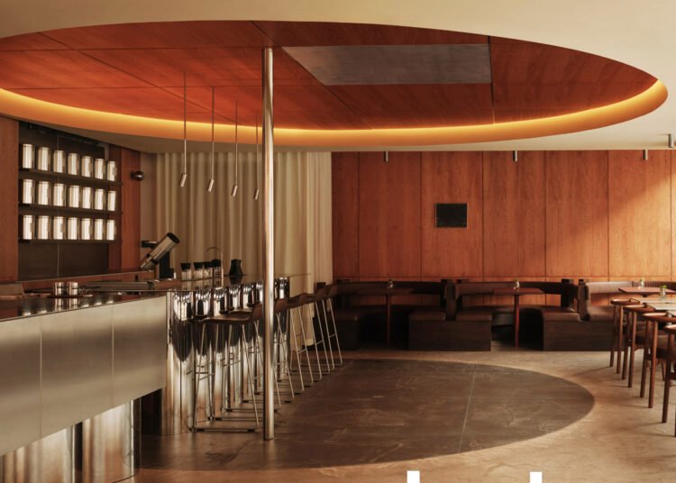 Cake Architecture se basa en puntos de referencia locales para la cafetería WatchHouse