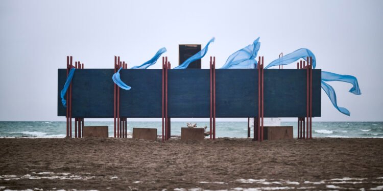 Los ganadores de la exposición Winter Stations exploran «la era de la IA»