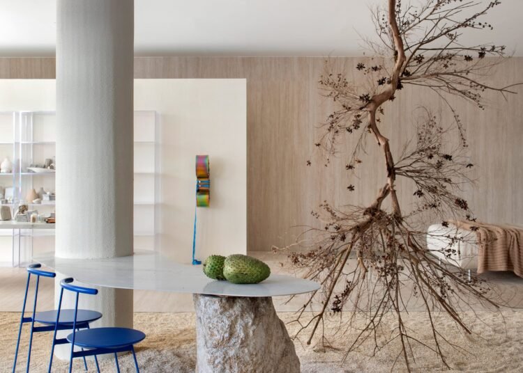 Melina Romano llena escaparate de São Paulo con obras de arte brasileñas