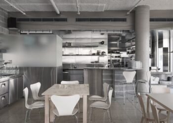 AP Design House diseña una taberna «relajada y habitada» en Sydney