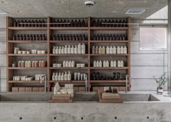 Schemata Architects diseña la tienda Le Labo para reflejar el entorno de Tokio