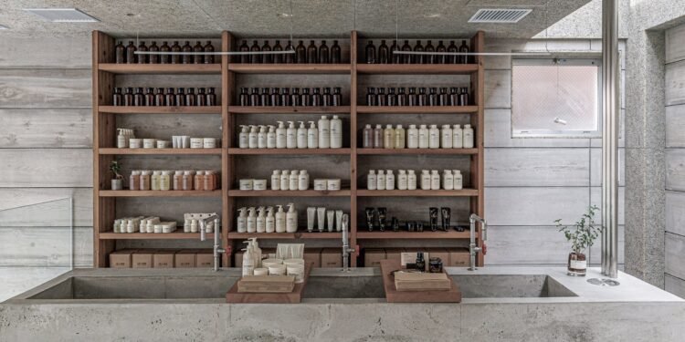 Schemata Architects diseña la tienda Le Labo para reflejar el entorno de Tokio