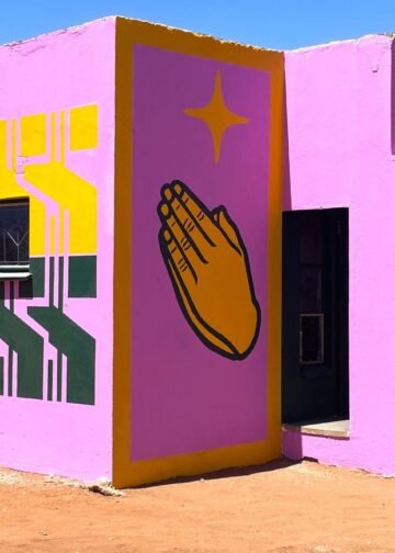 Peet Pienaar diseña la identidad BLE$$ para desafiar la marca financiera