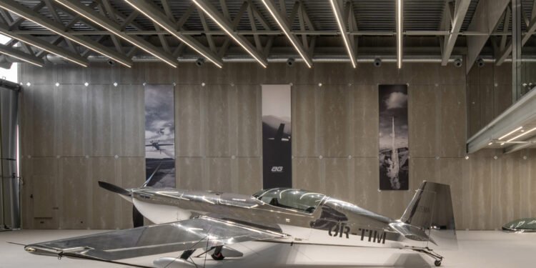 Pluskouple diseña un hangar para aviones para Aerotim en Ucrania